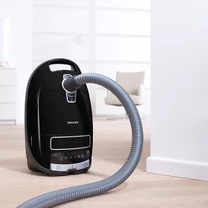 Miele usisivač Complete C3 PowerLine - SGDA3
