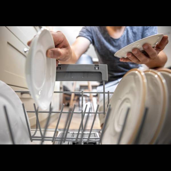Bosch RackMatic - kako podesiva korpa olakšava raspored sudova
